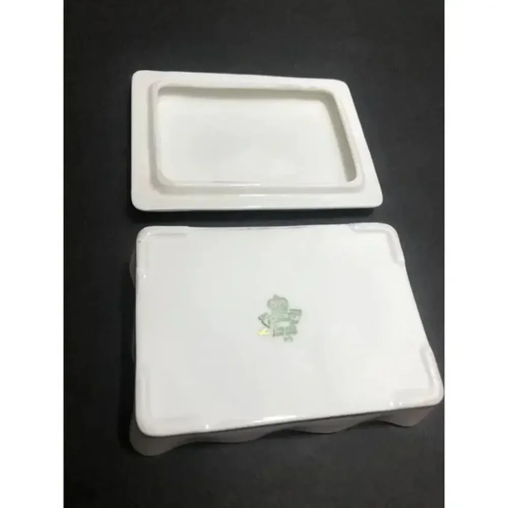 Aynsley Bone China Rectangle lidded trinket box white pink  roses England EUC